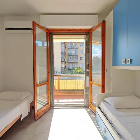 Balcony In Florence Metro Area Homestay
